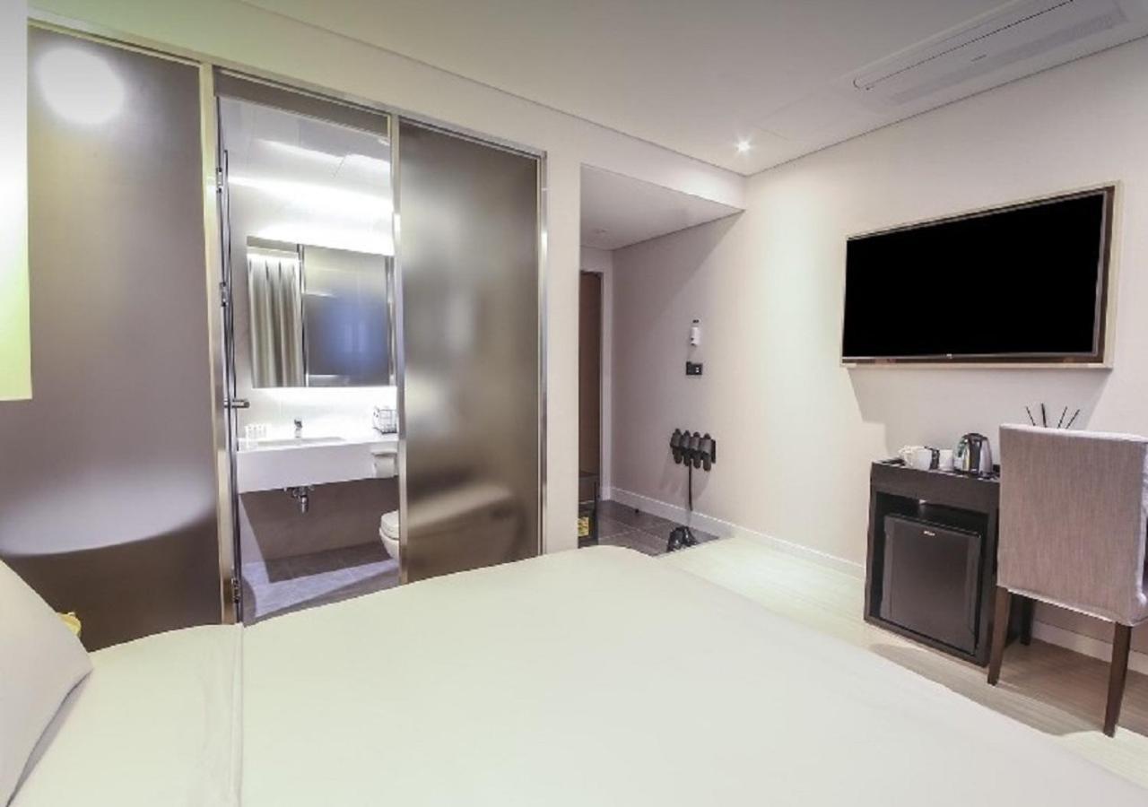 Londoner Hotel Gwangan Пусан Екстериор снимка