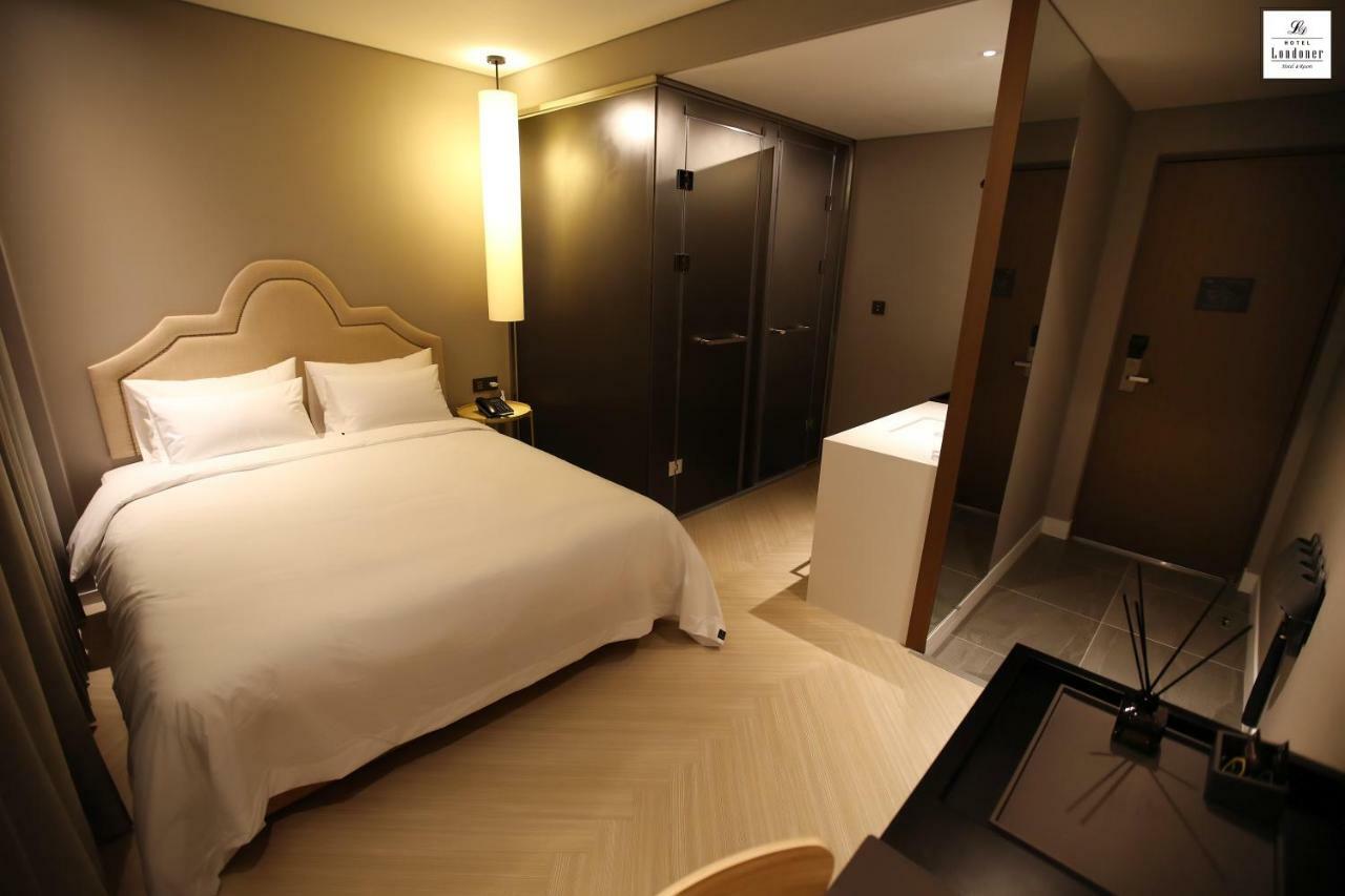 Londoner Hotel Gwangan Пусан Екстериор снимка